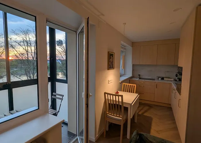 River-view Retreat Free Parking Apartamento *