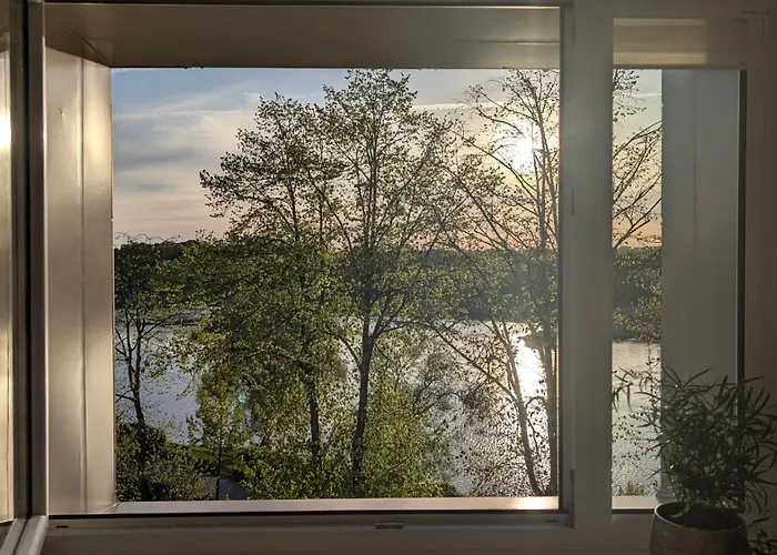 River-view Retreat Free Parking *